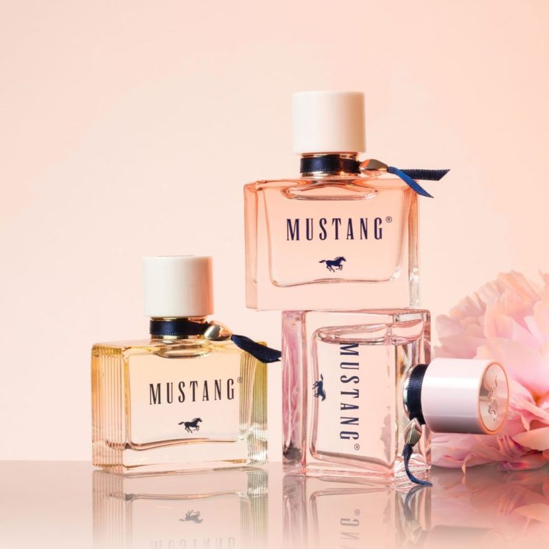 Perfumy Mustang Pink Signature dla kobiet
