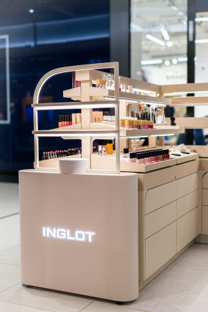 Inglot – wyspa w Outlet Park Szczecin